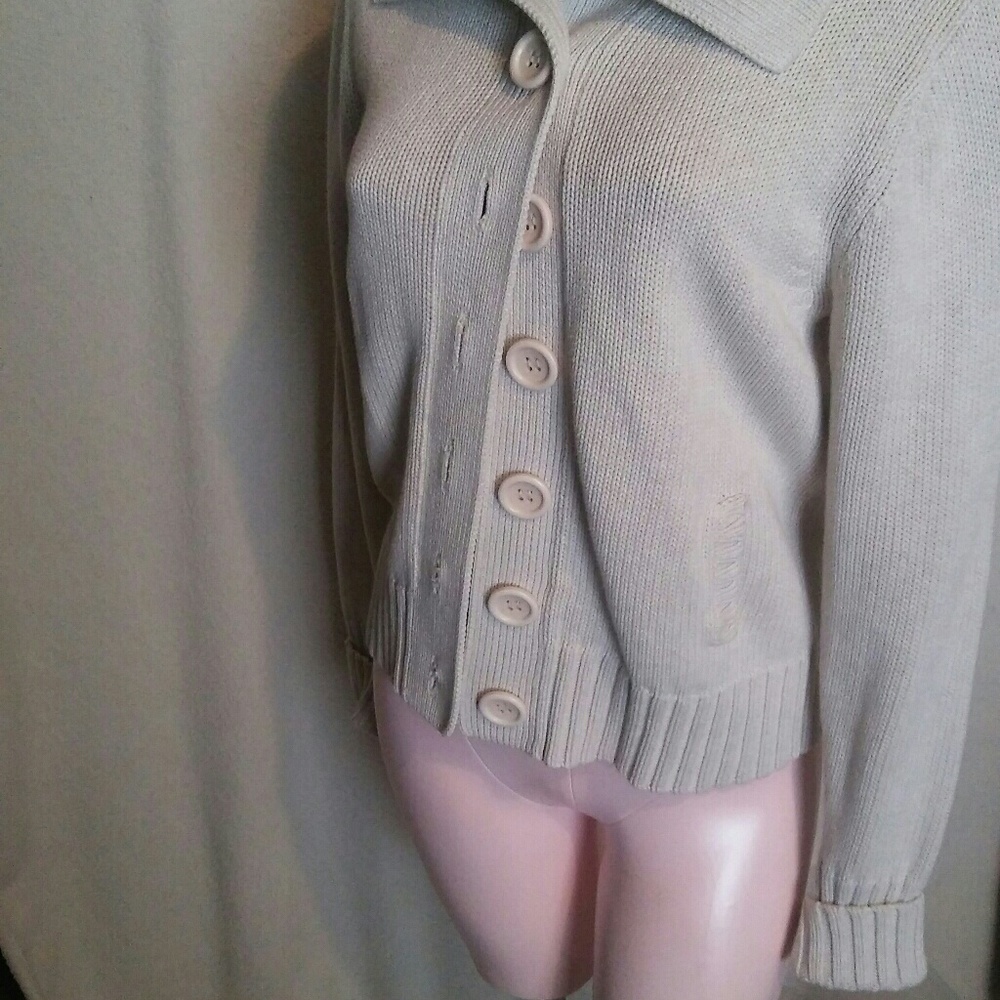 Sweater - Picture 4 of 4